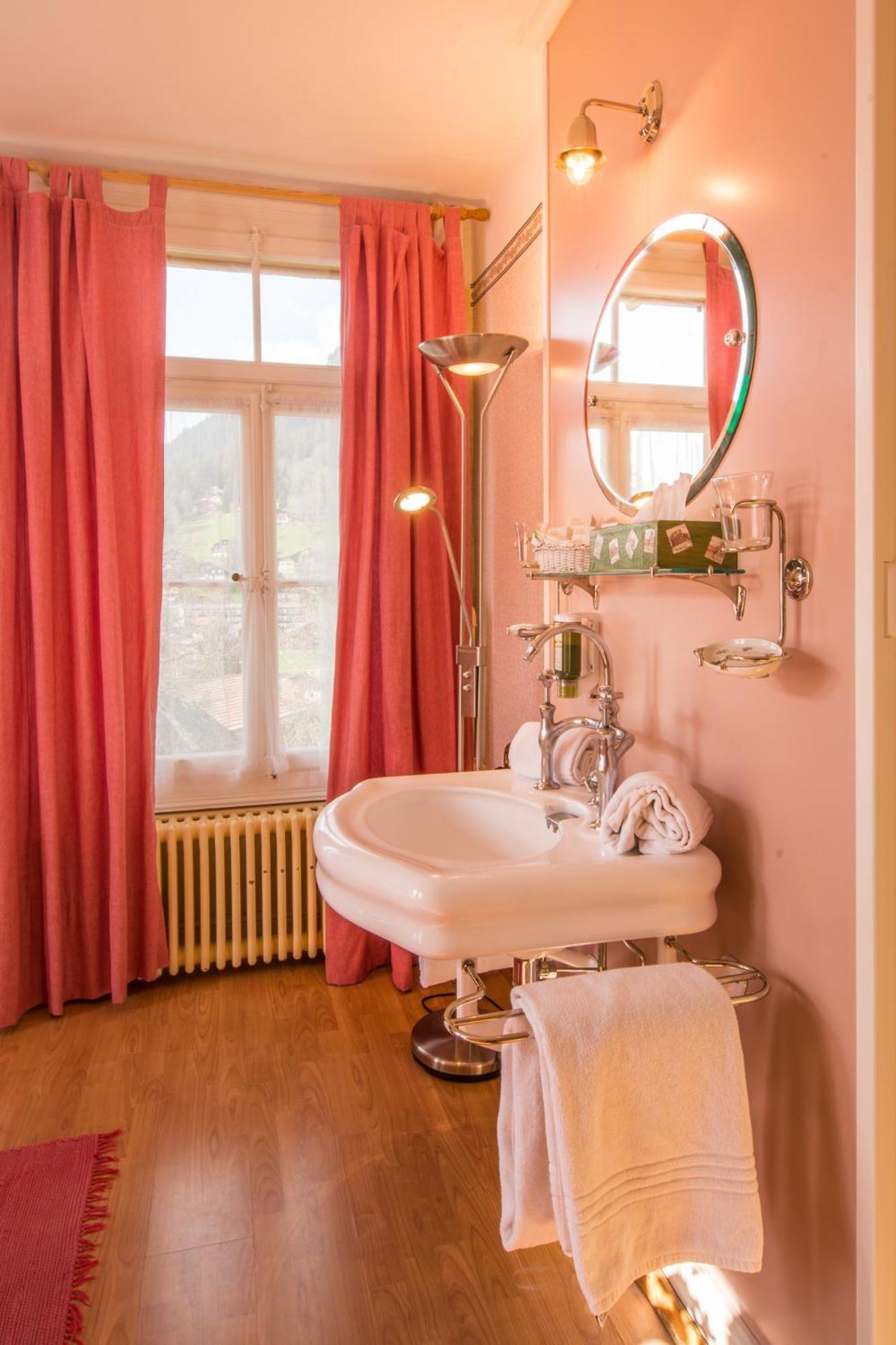 Familiekamer met Balkon - Uitzicht op de Bergen